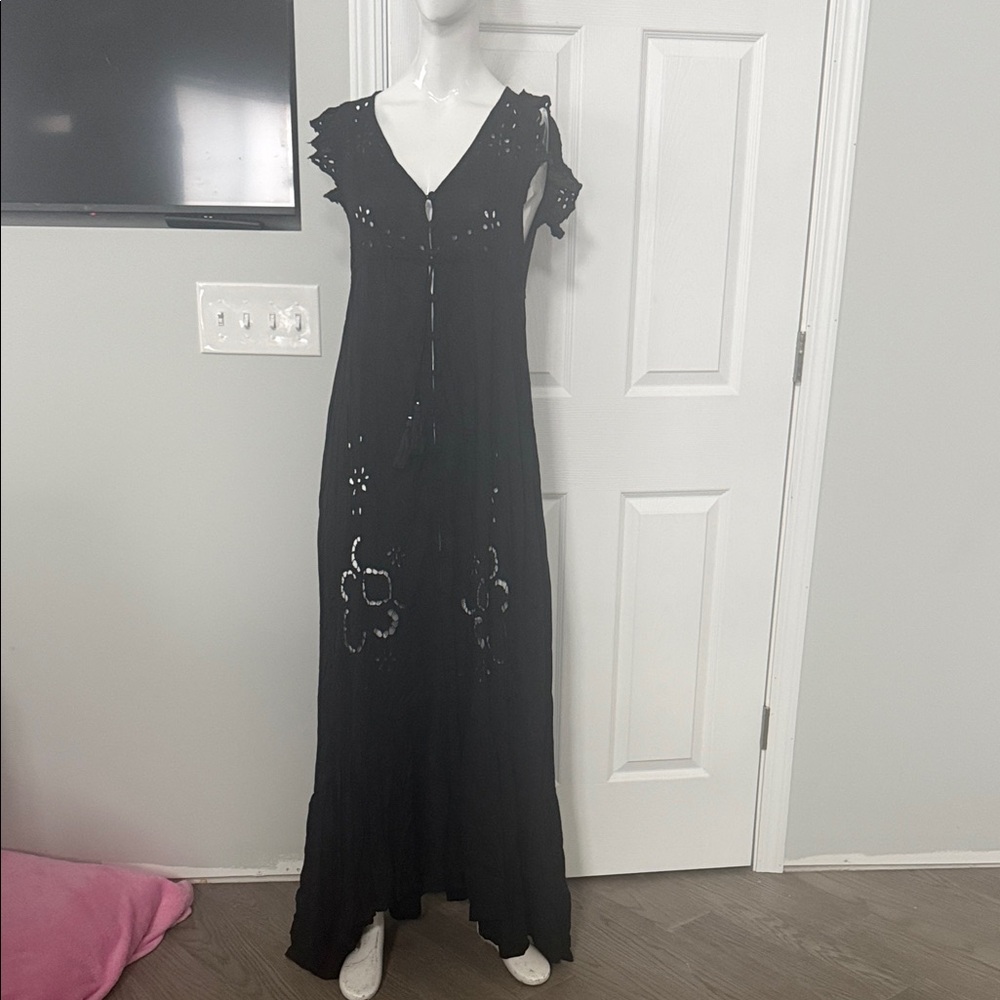 Tiare Hawaii Elegant Black Maxi Dress - Picture 2 of 8